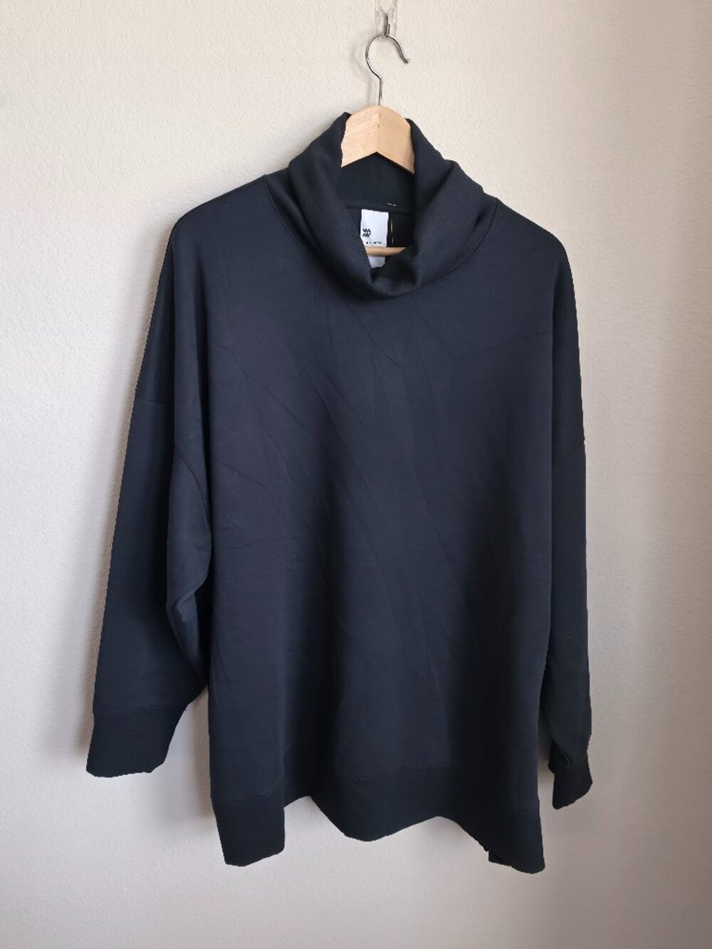 All in Motion Airy Sleek Turtleneck Sweatshirt Black NWT XXL